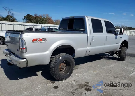 2005 Ford F350 Srw Super Duty z USA, uszkodzony, nr VIN 1FTWW31P05EC06242